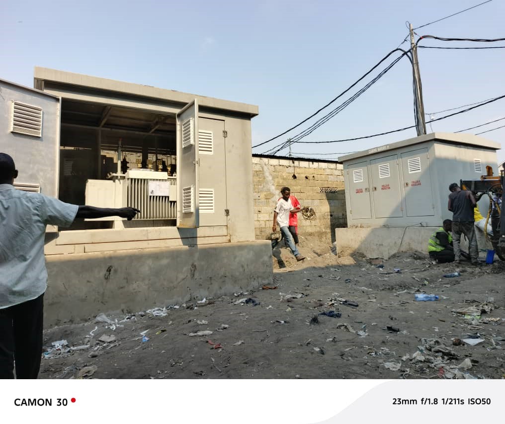 Renforcement de l’accès à l’électricité, Kinshasa : la SNEL installe une deuxième cabine Marques 22 à Bumbu